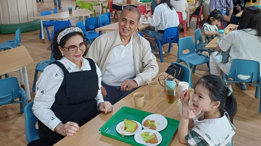 grandparents day iics ipeka integrated christian school elementary kindergarten