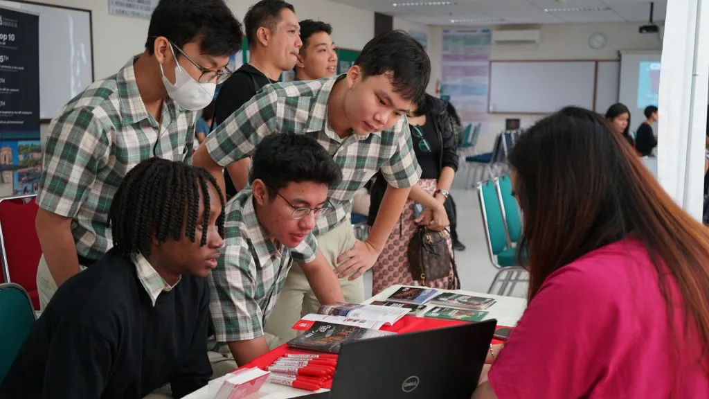 Pameran Roadshow Universitas Russel Group ke IICS